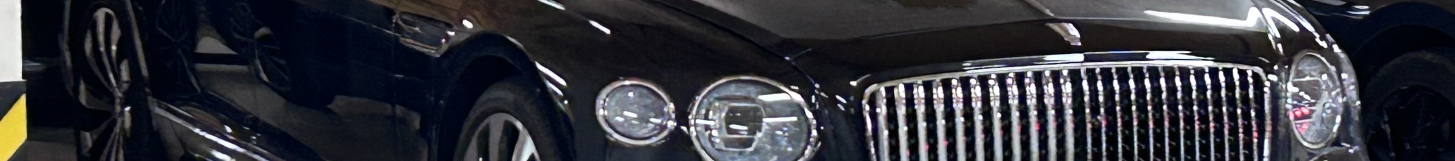 Bentley Flying Spur V8 Azure