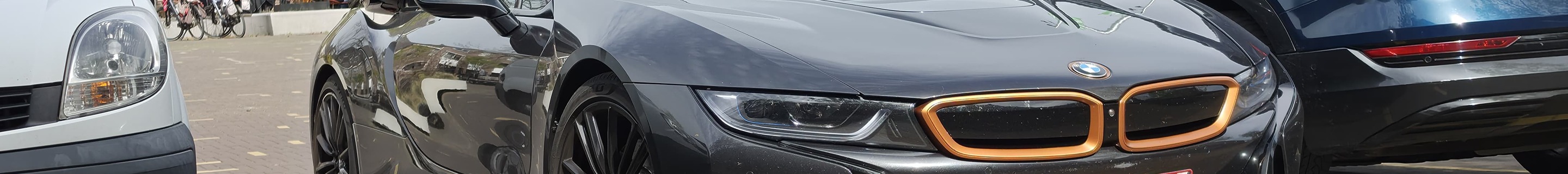 BMW i8 Roadster Ultimate Sophisto Edition