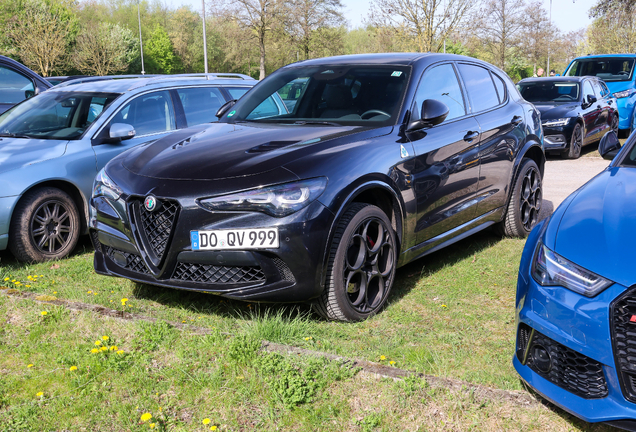 Alfa Romeo Stelvio Quadrifoglio 2023