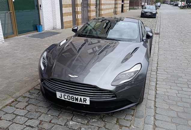 Aston Martin DB11