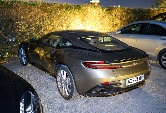 Aston Martin DB11