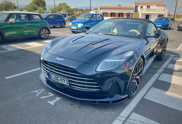 Aston Martin DB12 Volante