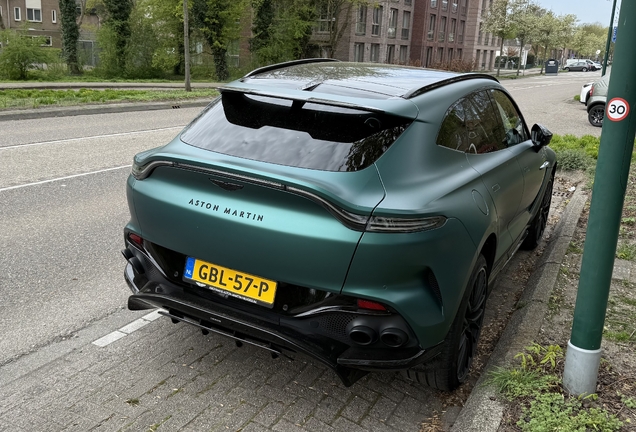 Aston Martin DBX707