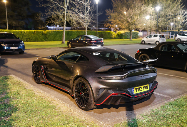 Aston Martin V12 Vantage 2023