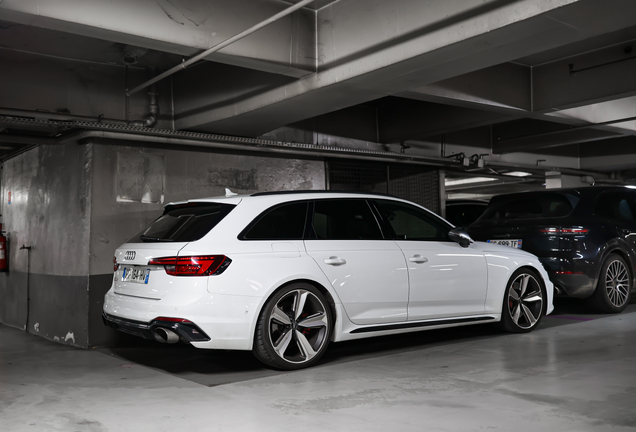 Audi RS4 Avant B9