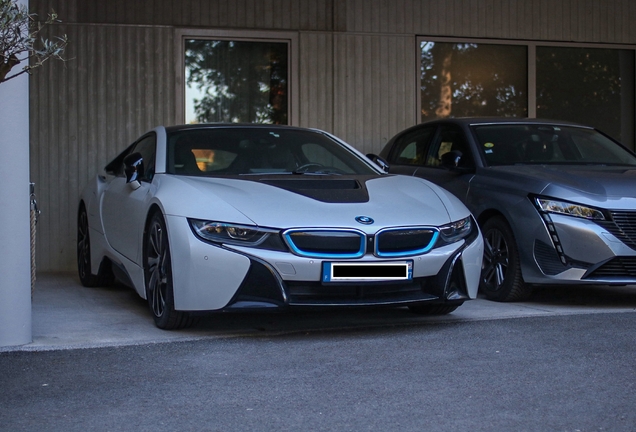 BMW i8
