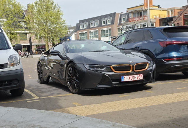 BMW i8 Roadster Ultimate Sophisto Edition