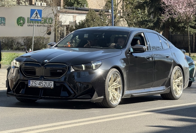 BMW M5 G90