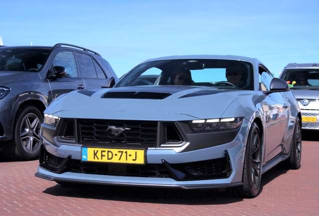 Ford Mustang Dark Horse 2024