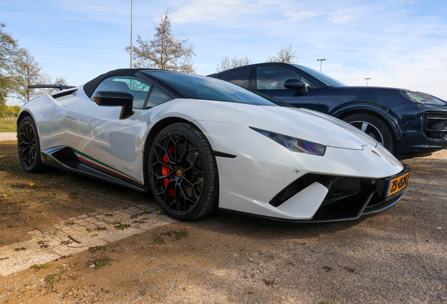 Lamborghini Huracán LP640-4 Performante Spyder