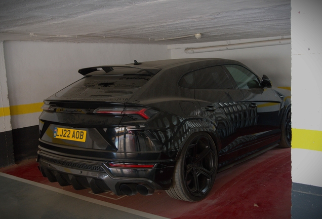 Lamborghini Urus Nero Design