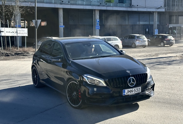 Mercedes-AMG A 45 W176 2015