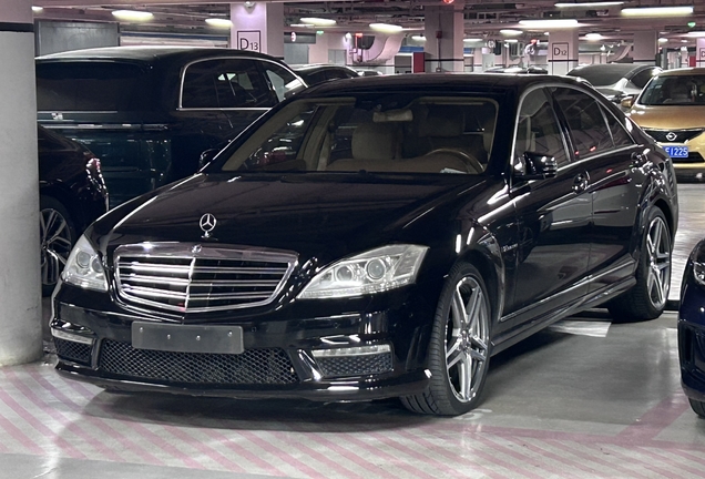 Mercedes-Benz S 65 AMG V221 2010
