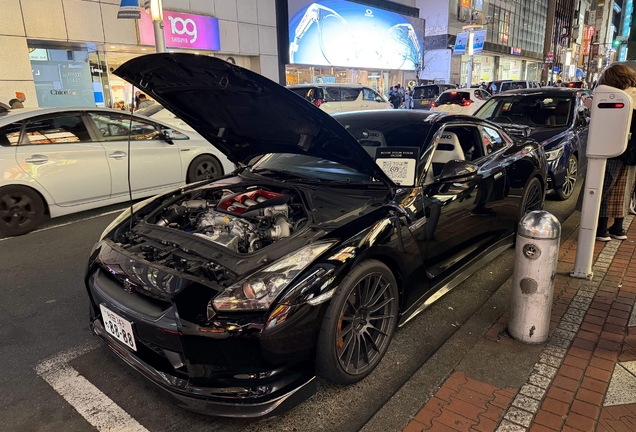 Nissan GT-R