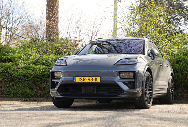 Porsche Macan EV Turbo