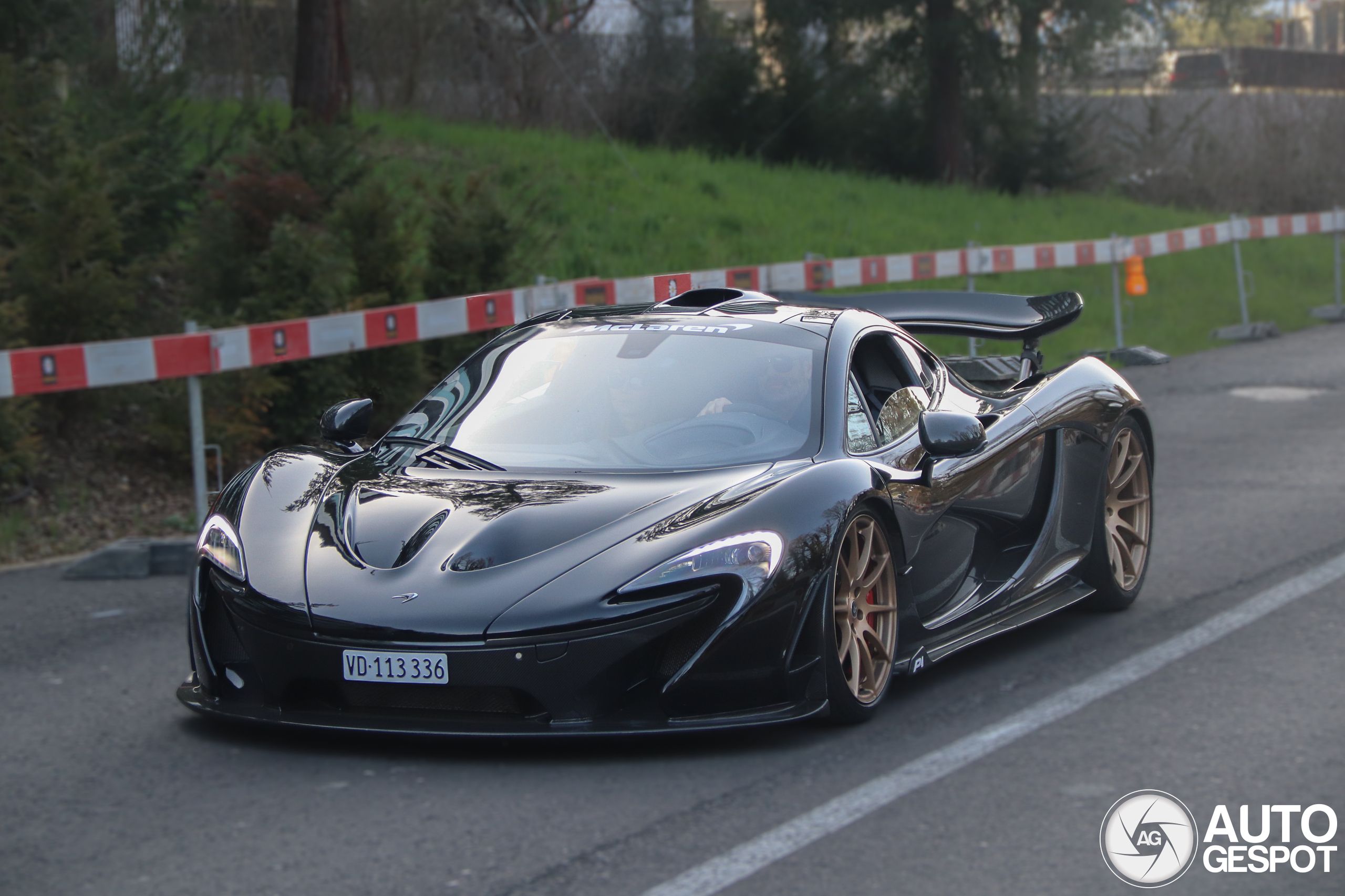 McLaren P1