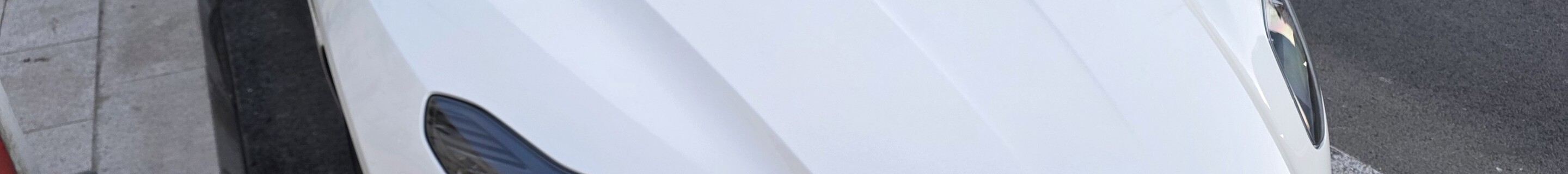 Aston Martin DB11 V8