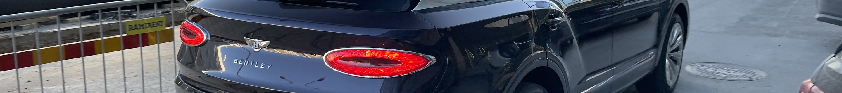 Bentley Bentayga Azure