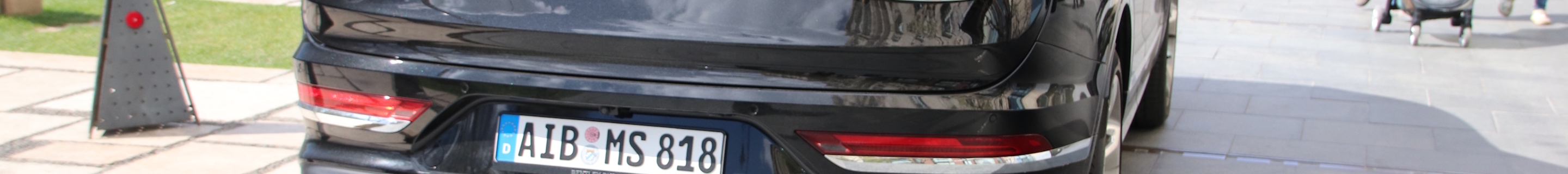 Bentley Bentayga V8 2021