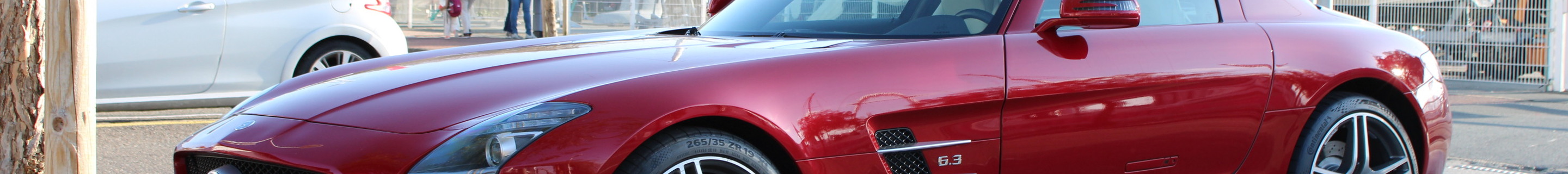 Mercedes-Benz SLS AMG