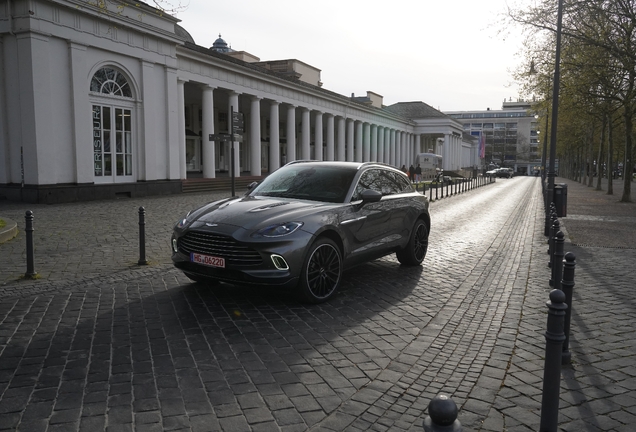 Aston Martin DBX