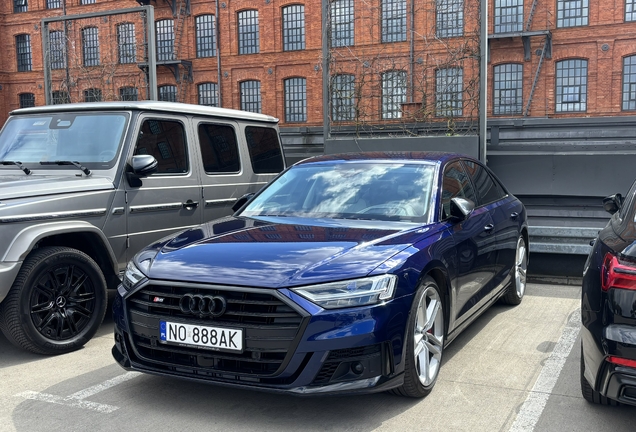 Audi S8 D5