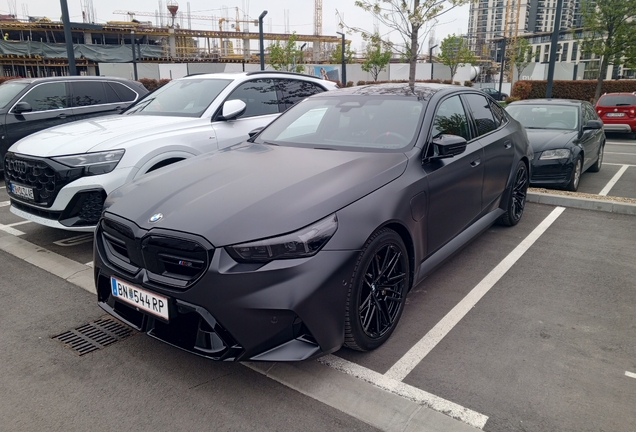 BMW M5 G90