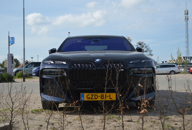 BMW M760e xDrive