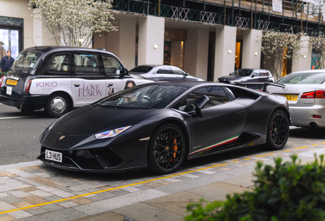 Lamborghini Huracán LP640-4 Performante