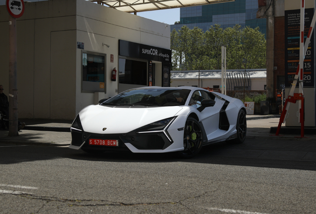 Lamborghini Revuelto