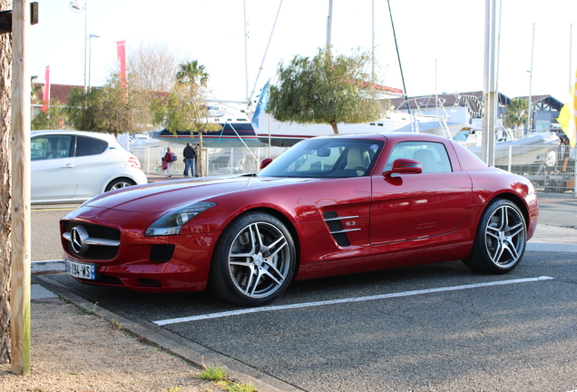 Mercedes-Benz SLS AMG