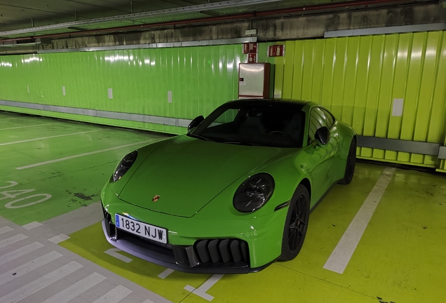 Porsche 992 Carrera 4 GTS MkII