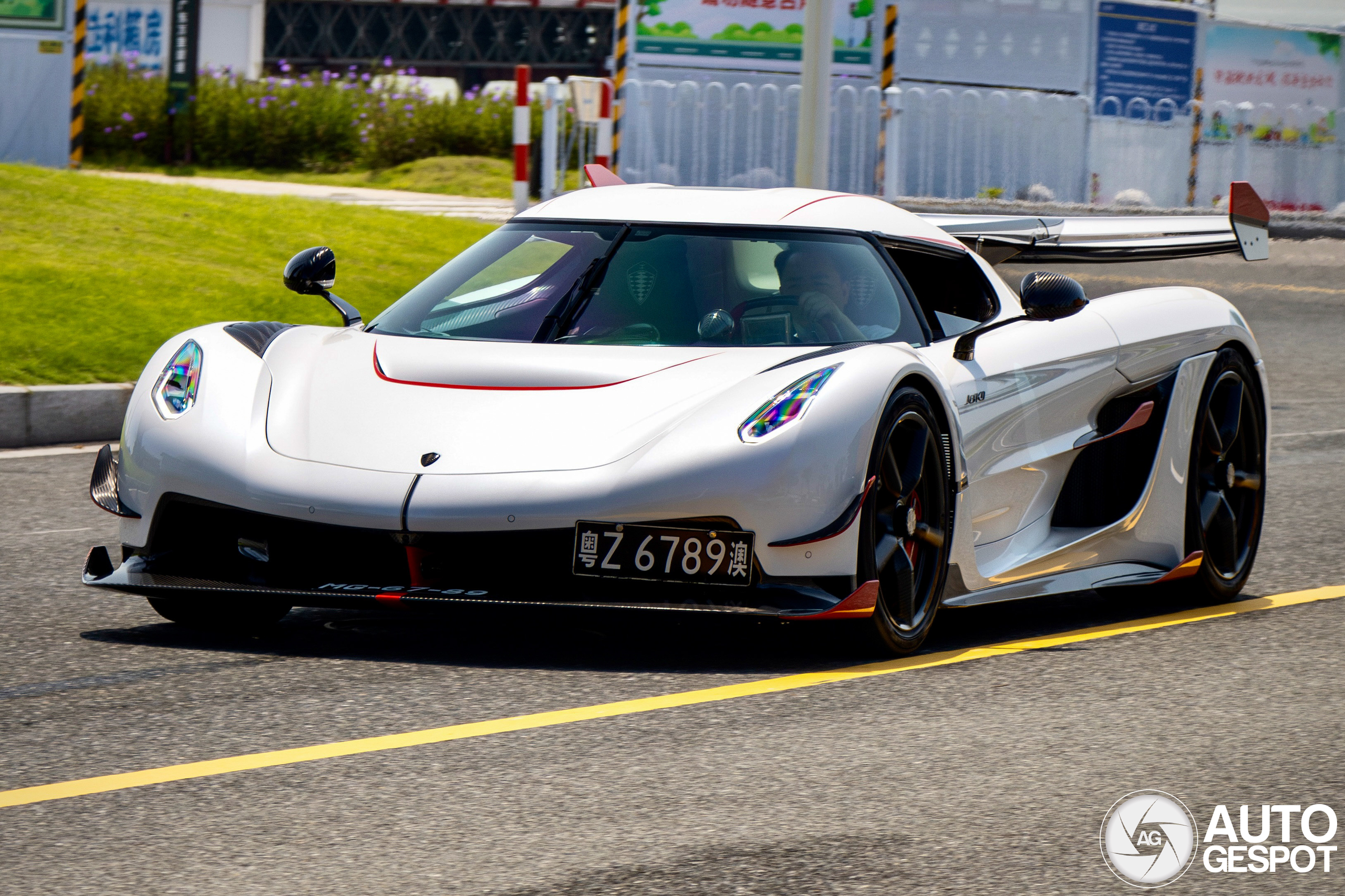 Koenigsegg Jesko Attack