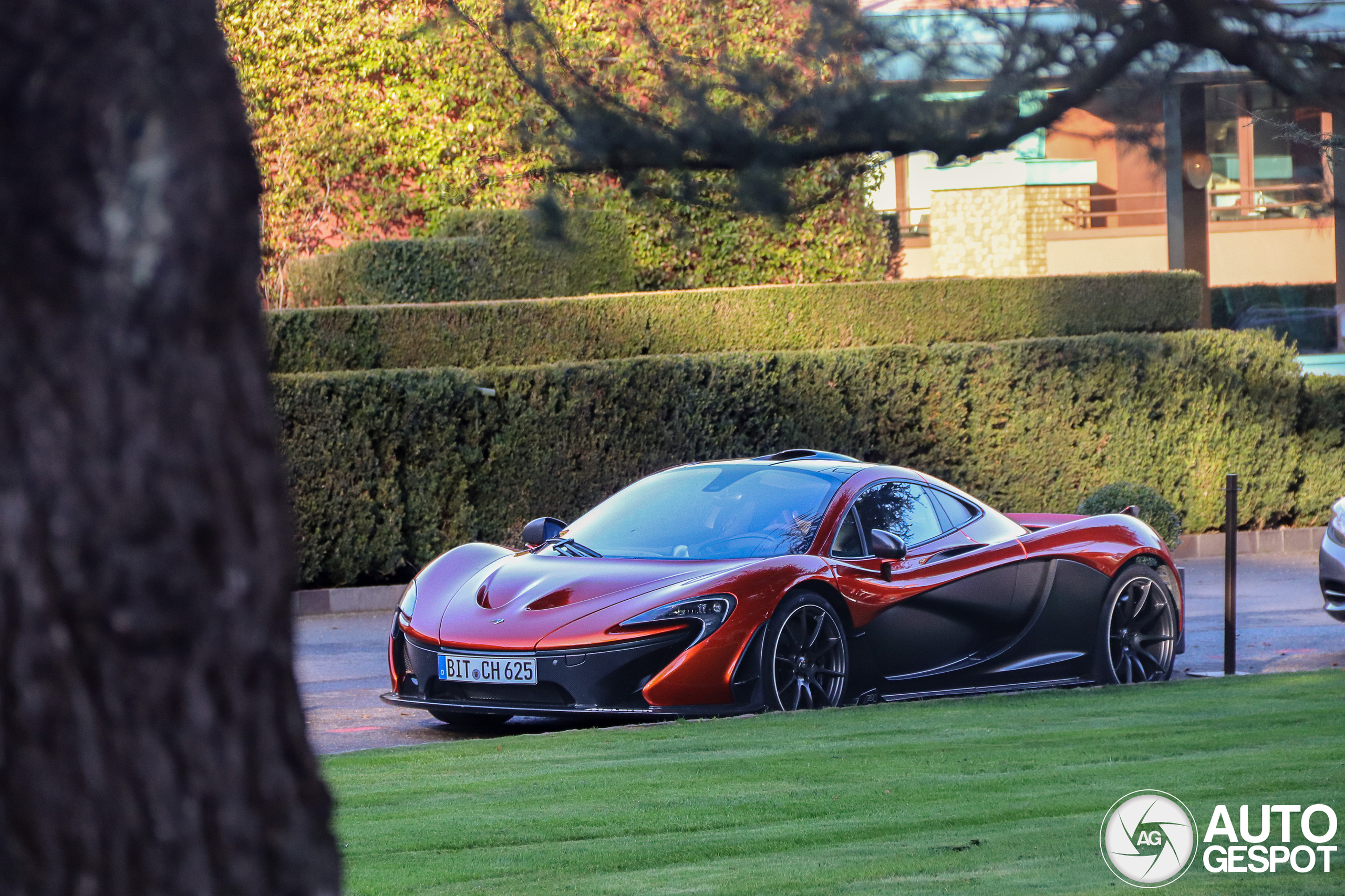 Tweemaal een McLaren P1 binnen een week in Bellevue