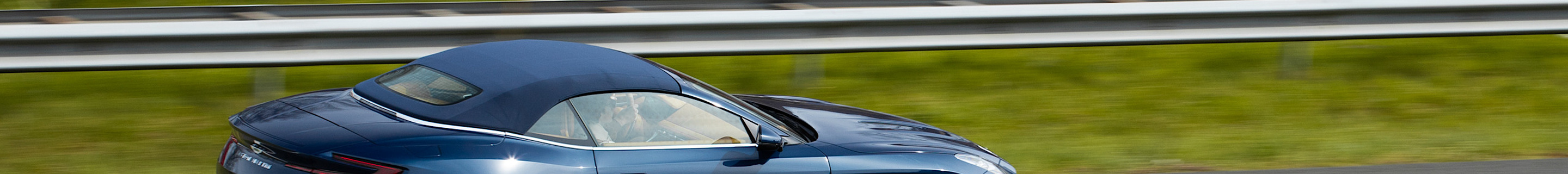 Aston Martin DB12 Volante