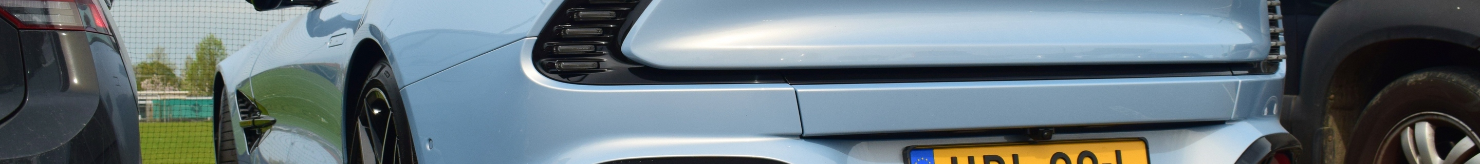 Aston Martin Vanquish 2025