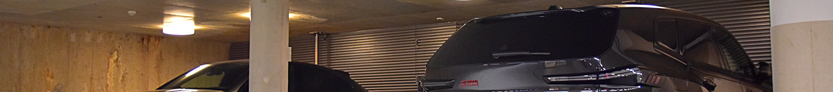 BMW XM G09 Label Red