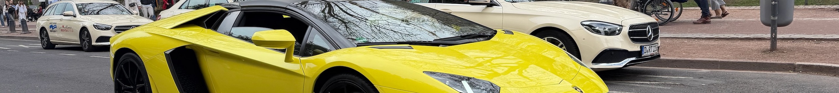 Lamborghini Aventador LP700-4 Roadster