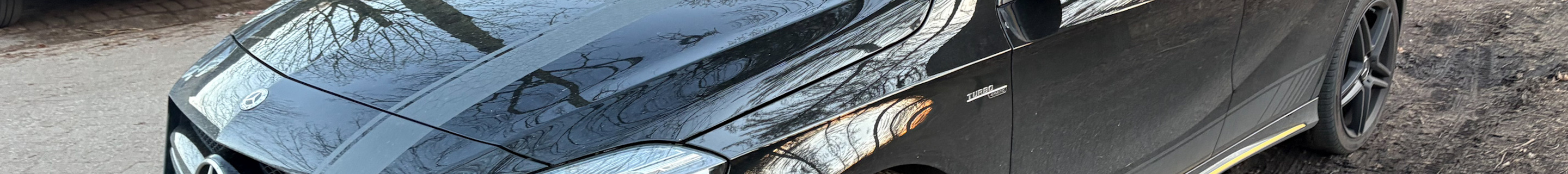 Mercedes-AMG A 45 W176 Yellow Night Edition