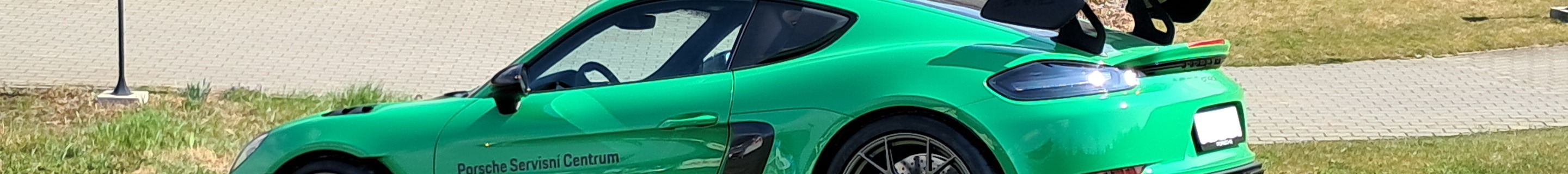 Porsche 718 Cayman GT4 RS Weissach Package