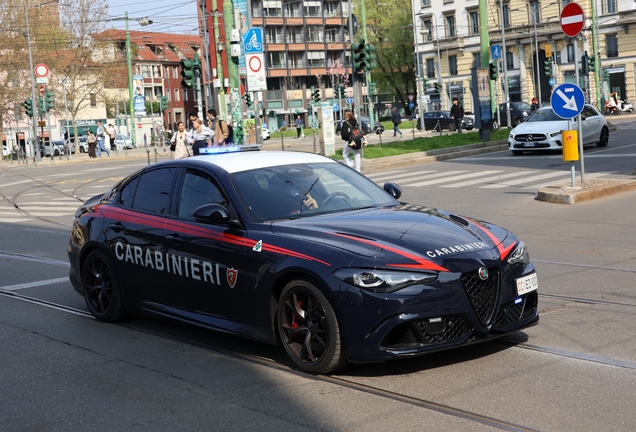 Alfa Romeo Giulia Quadrifoglio 2023 Carabinieri