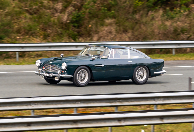 Aston Martin DB4 Series IV