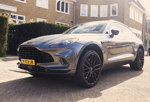 Aston Martin DBX
