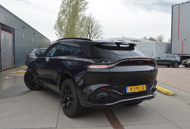 Aston Martin DBX