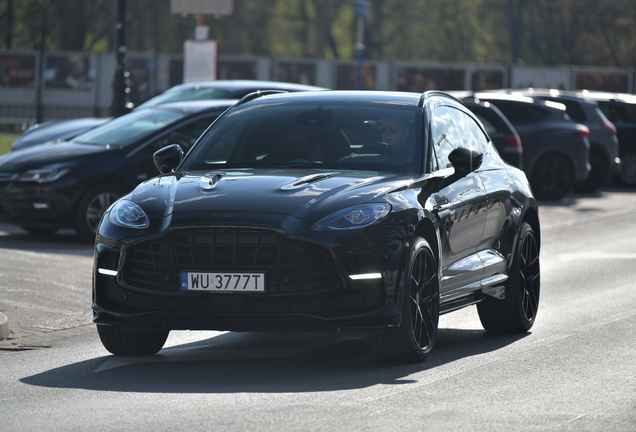 Aston Martin DBX707