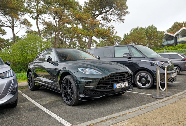 Aston Martin DBX707