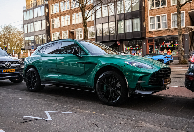 Aston Martin DBX707