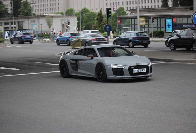 Audi R8 V10 Plus 2015