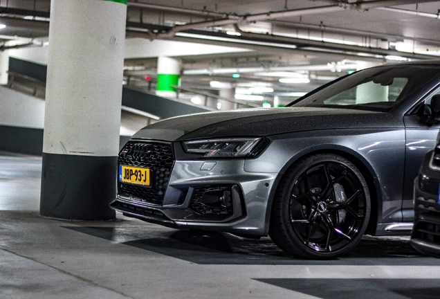 Audi RS4 Avant B9