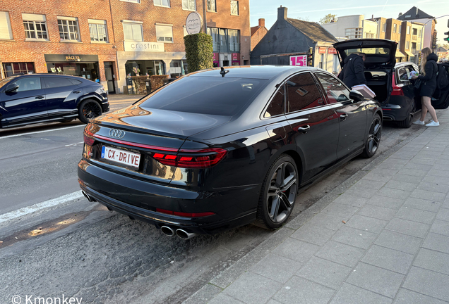 Audi S8 D5
